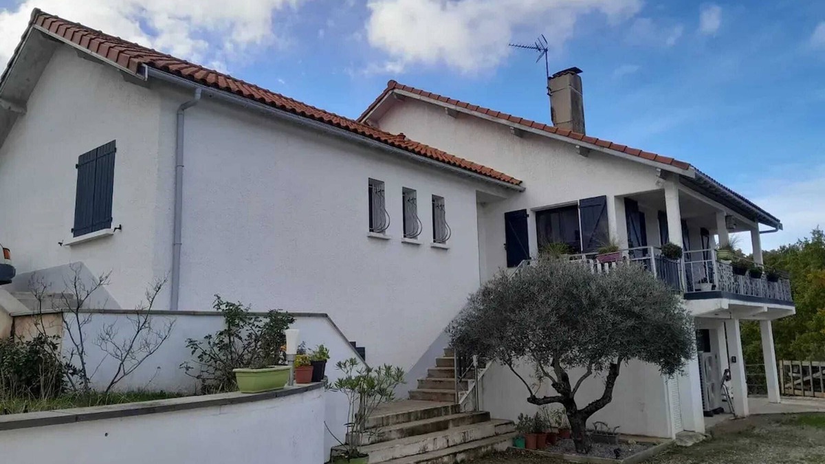 Labruguiere Apartment | Homerez - Apartment Labruguière