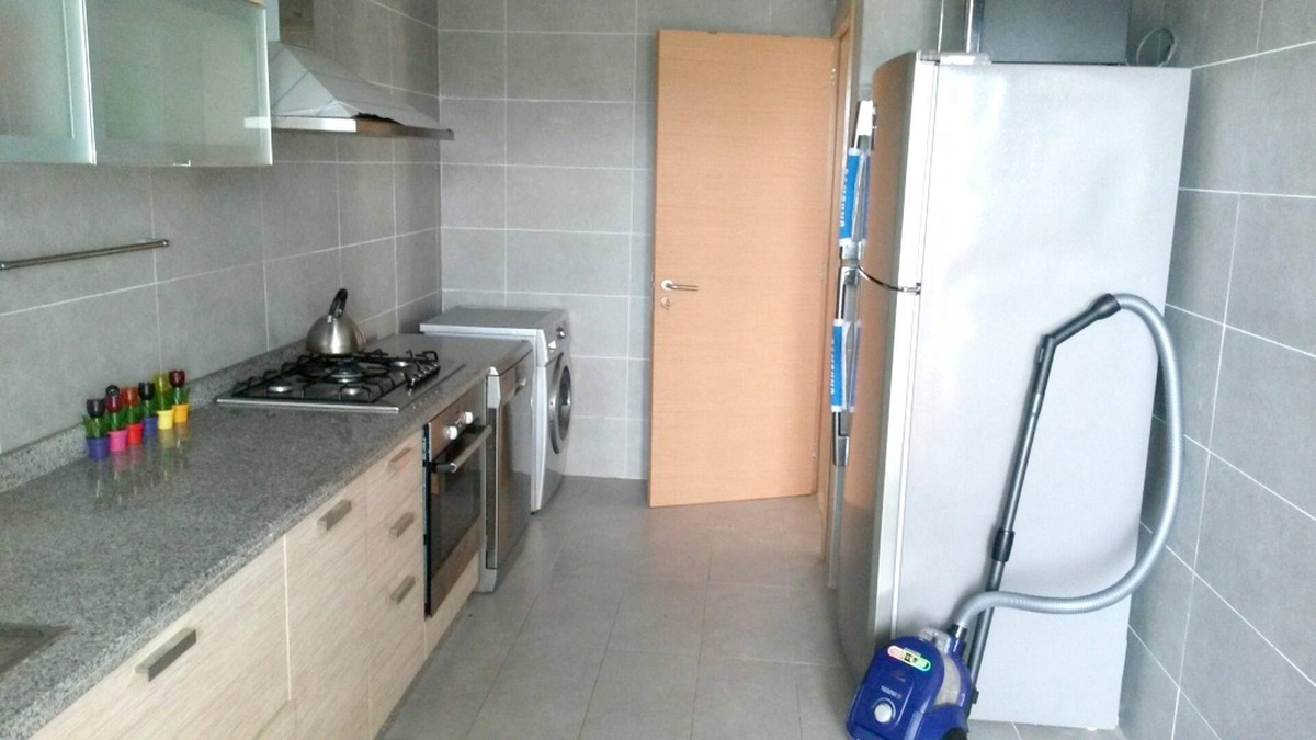 Hay Chemaaou Apartment | Homerez - Appartement 1 km away from the beach with shared pool and jacuzzi