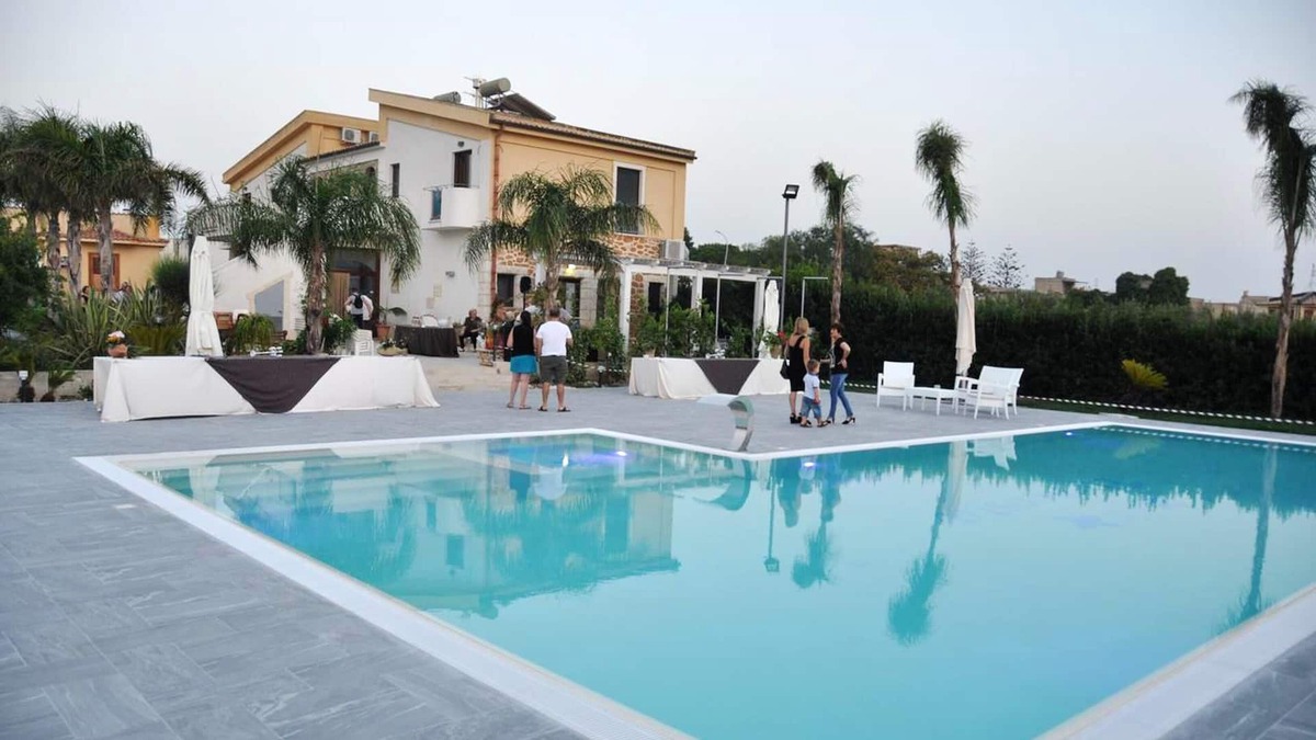 Rilievo Apartment | Homerez - Appartement 5 km away from the beach for 5 ppl. with shared pool