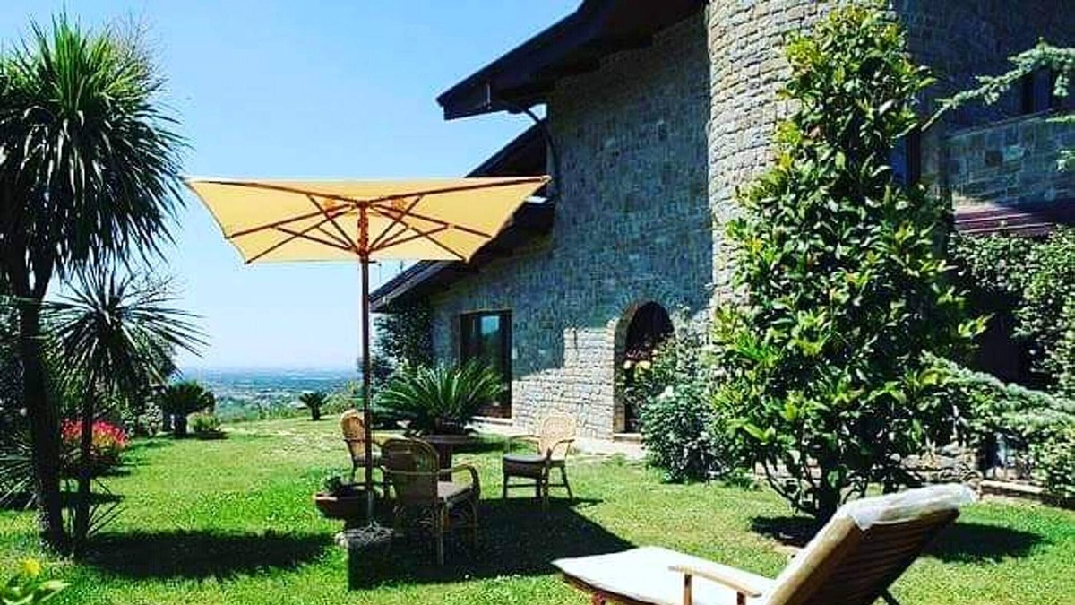 Serre Apartment | Homerez - Appartement for 9 ppl. with shared pool, sea view and terrace at Serre