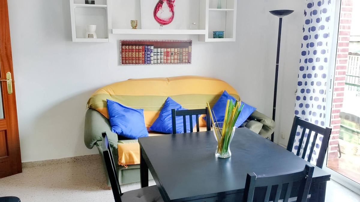 Plaza de Toros-Doctores-San Lazaro Apartment | Homerez - Apt historic centre Granada