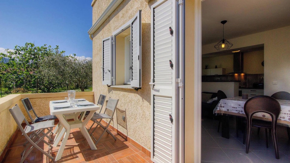 Taglio-Isolaccio Apartment | Homerez - Apt in Taglio-Isolaccio