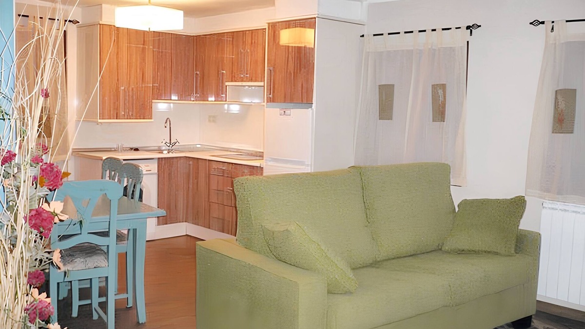 Laspaules Apartment | Homerez - Apt Mountain View Laspaúles