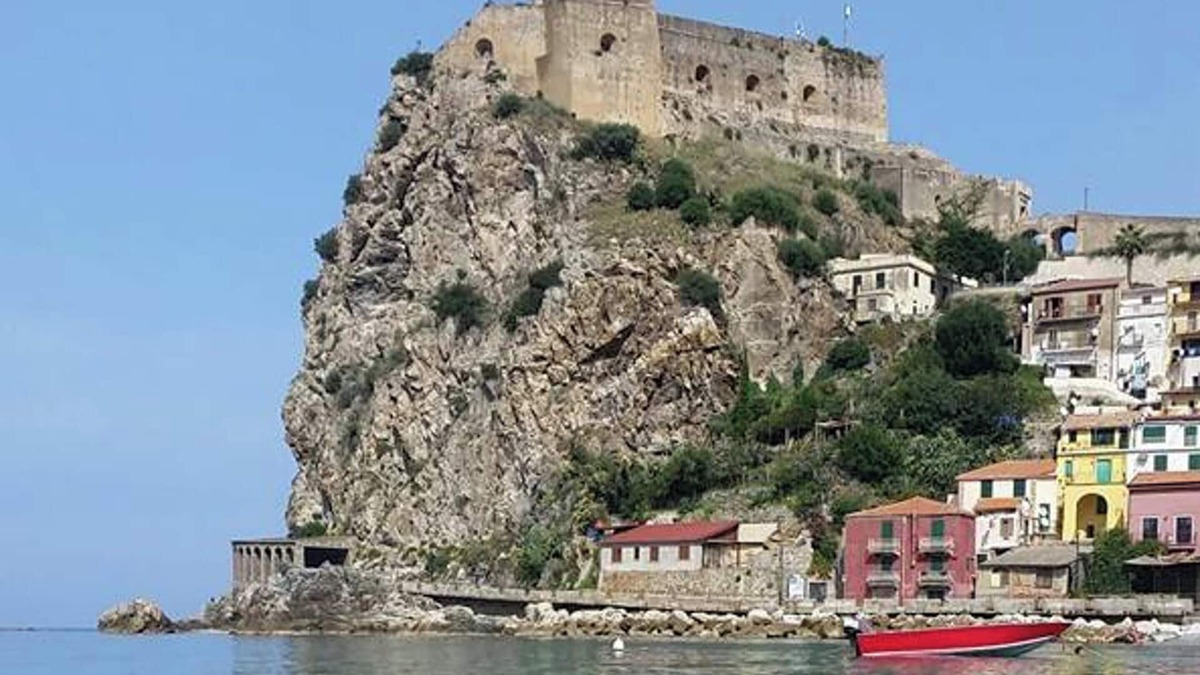 Scilla Apartment | Homerez - Apt. Scilla sea view