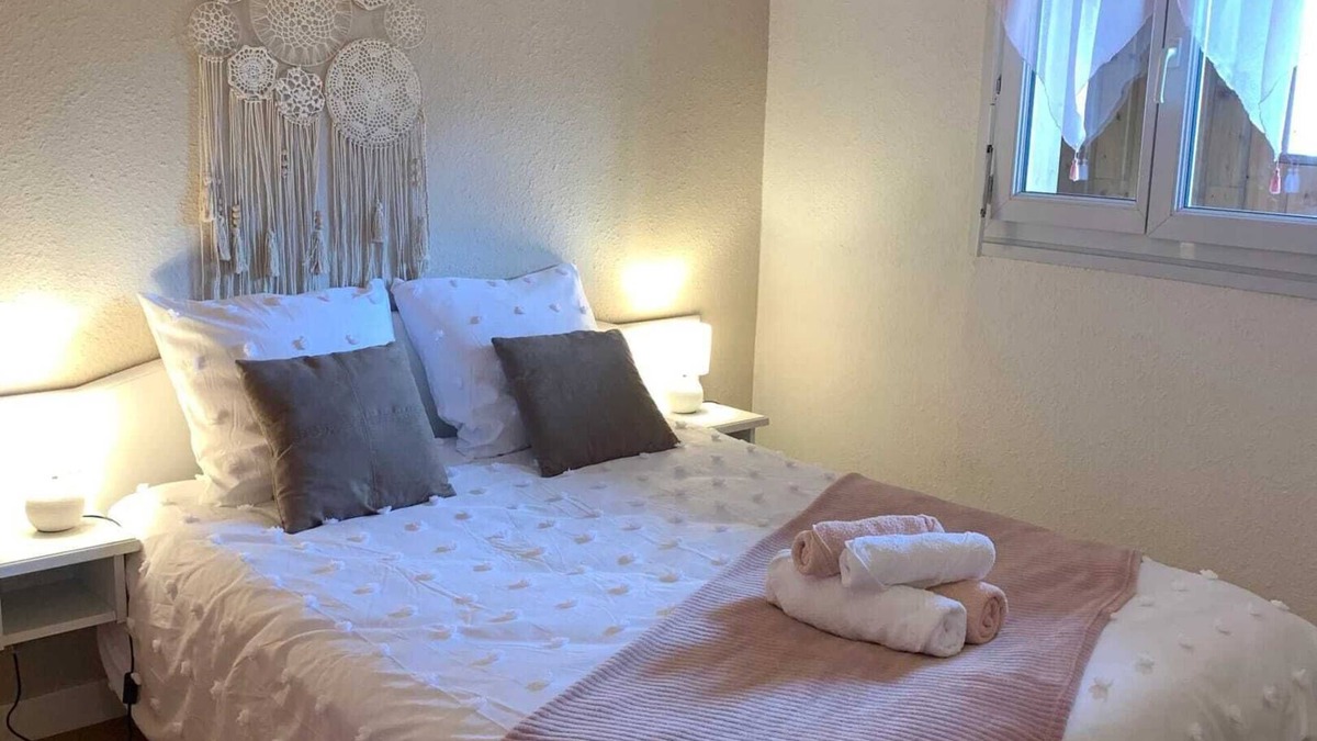 Bagneres-de-Bigorre Apartment | Homerez - Bagnères-de-Bigorre Apartment