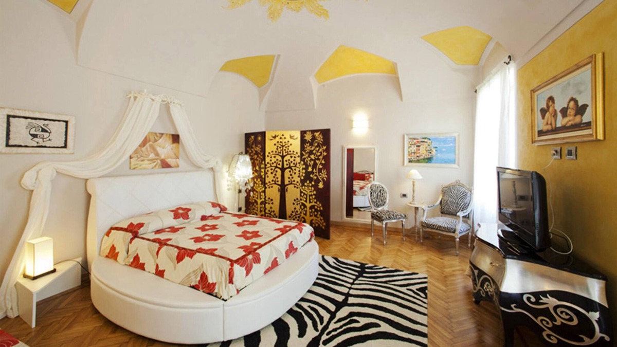 Piazza Apartment | Homerez - Beautiful appartement for 4 ppl. with balcony at Mondovì Piazza (CN)