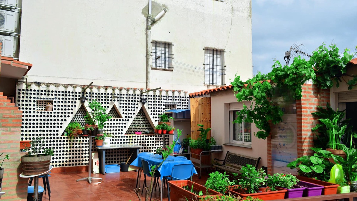 Distrito Centro-Casco-Antiguo Apartment | Homerez - Beautiful apartement for 4 ppl. with terrace at Cáceres