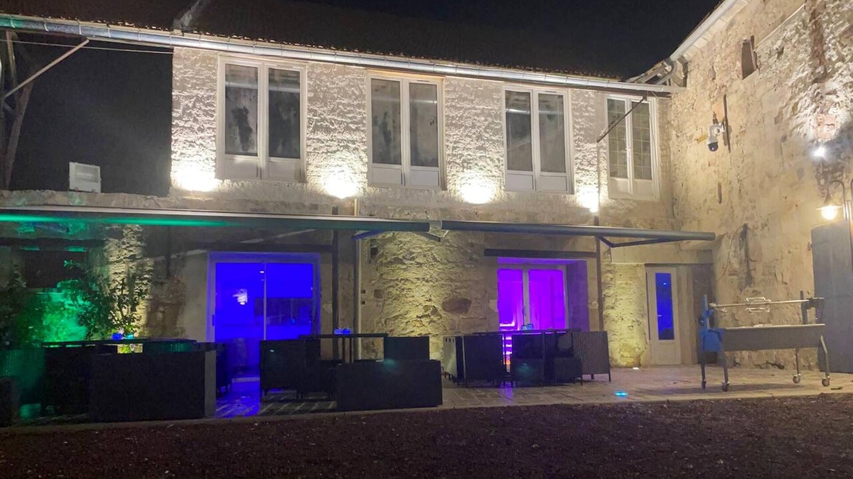 Branges House | Homerez - Big house for 23 ppl. with garden and terrace at Arcy-Sainte-Restitue