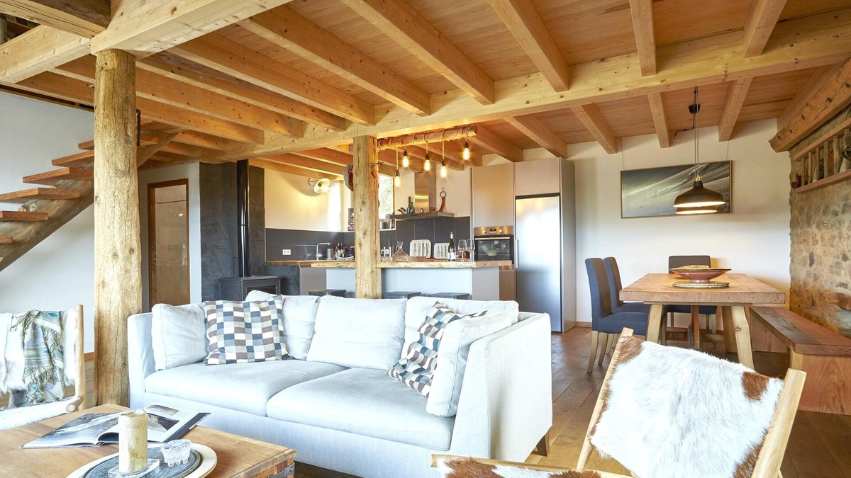 La Llagonne House | Homerez - Big house 6 km away from the slopes for 13 ppl. at La Llagonne