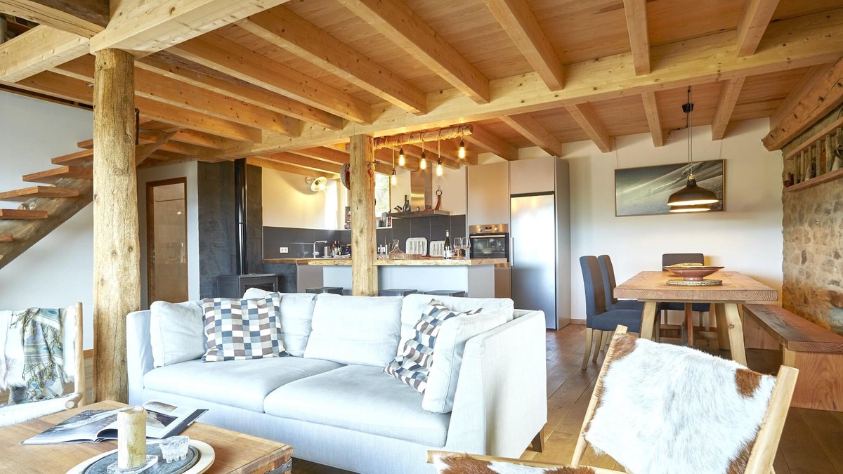 La Llagonne House | Homerez - Big house 6 km away from the slopes for 13 ppl. at La Llagonne