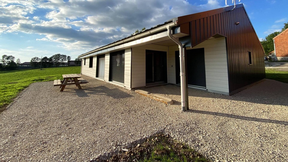 Cerniebaud House | Homerez - Big house for 9 ppl. with terrace at Cerniébaud