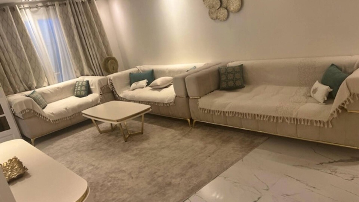 Drancy House | Homerez - Big house for 10 ppl. with garden and terrace at Drancy