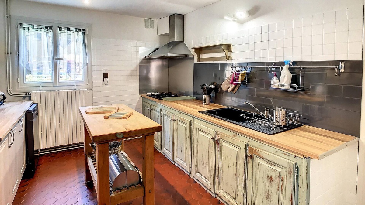 Bars House | Homerez - Big house for 12 ppl. with jacuzzi, garden and terrace at Bars