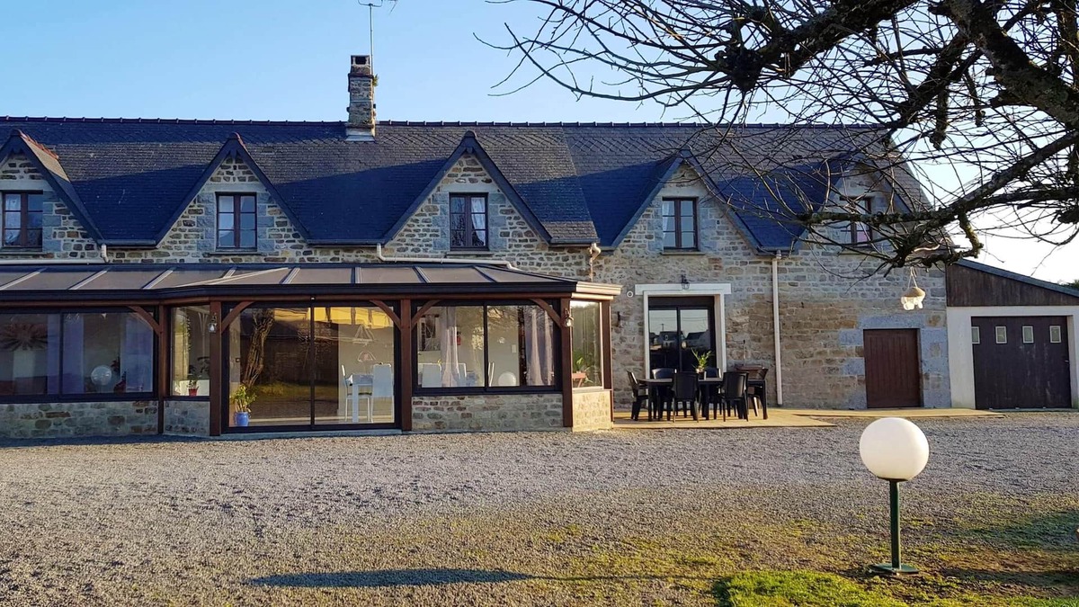 Bourguenolles House | Homerez - Big house for 12 ppl. with garden and terrace at Bourguenolles