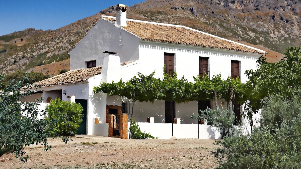 Las Lagunillas Villa | Homerez - Big villa for 12 ppl. with swimming-pool and terrace at Las Lagunillas