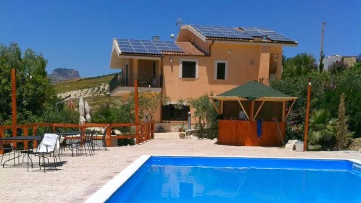 Bompensiere Villa | Homerez - Big villa for 11 ppl. with swimming-pool and terrace at Bompensiere