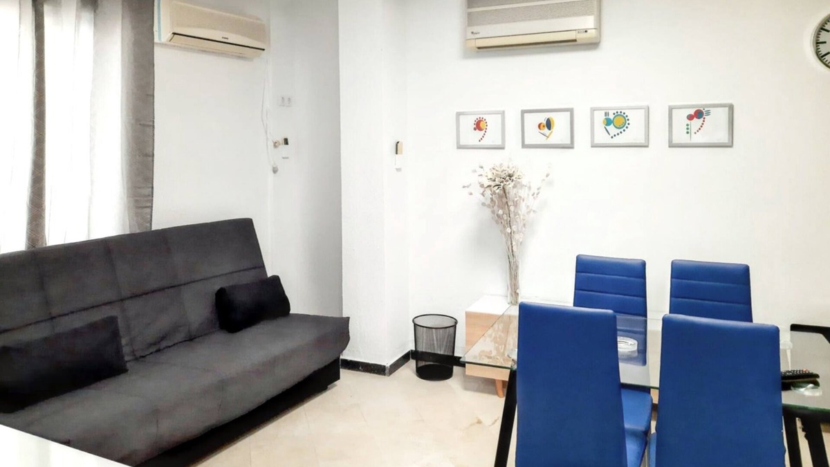 Merida Old Town Apartment | Homerez - Bright Apartment in Mérida with Parking & AC