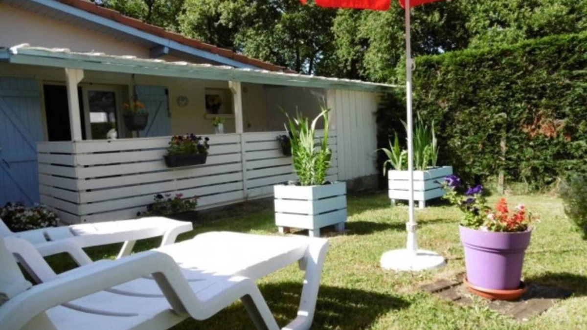 Cassen Apartment | Homerez - Cassen Apt, parking incl.