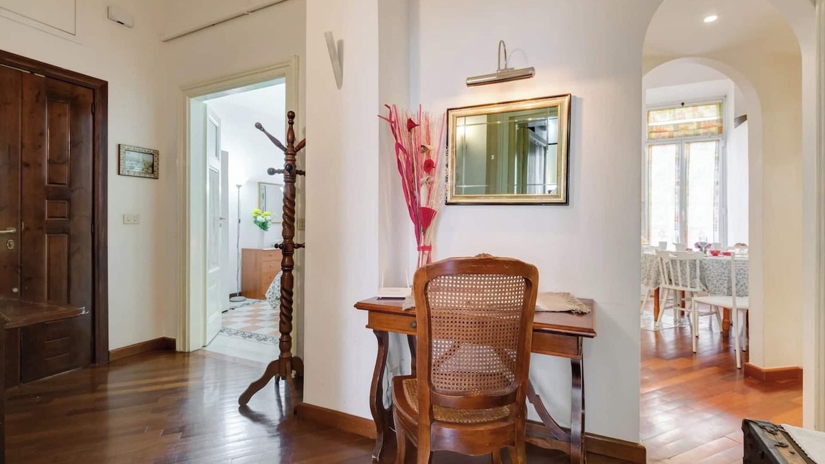 Rome City Centre Apartment | Homerez - Central Rome Apartment