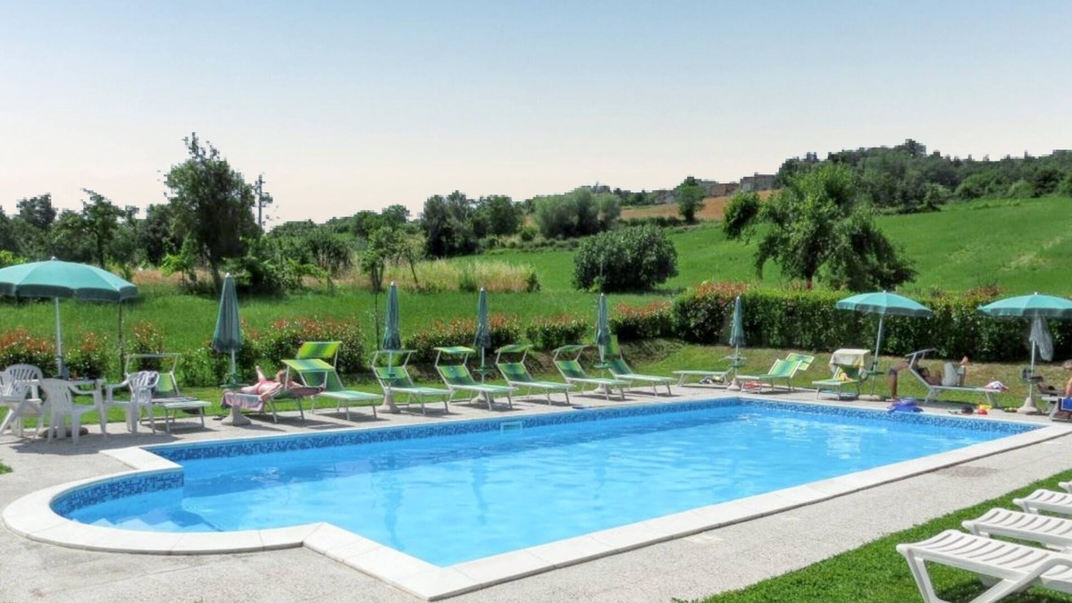 Caprese Michelangelo House | Homerez - Charming house at Caprese Michelangelo