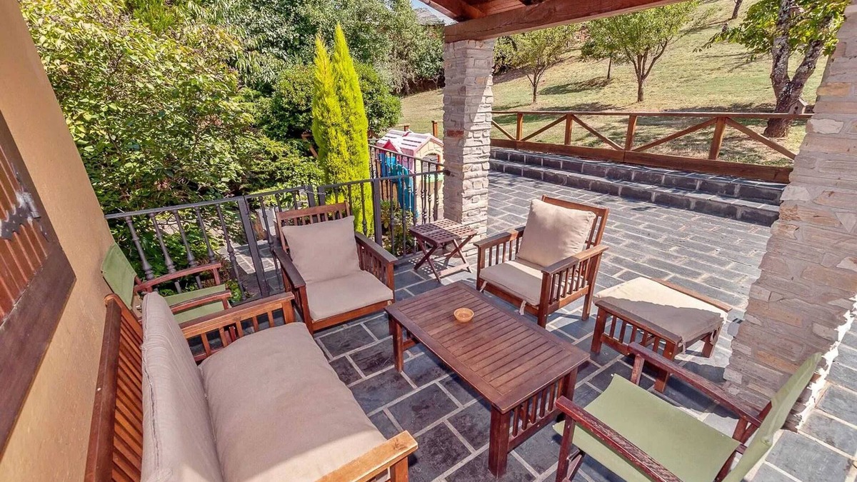 San Juan de la Mata Ski Chalet | Homerez - Chalet in San Juan de la Mata
