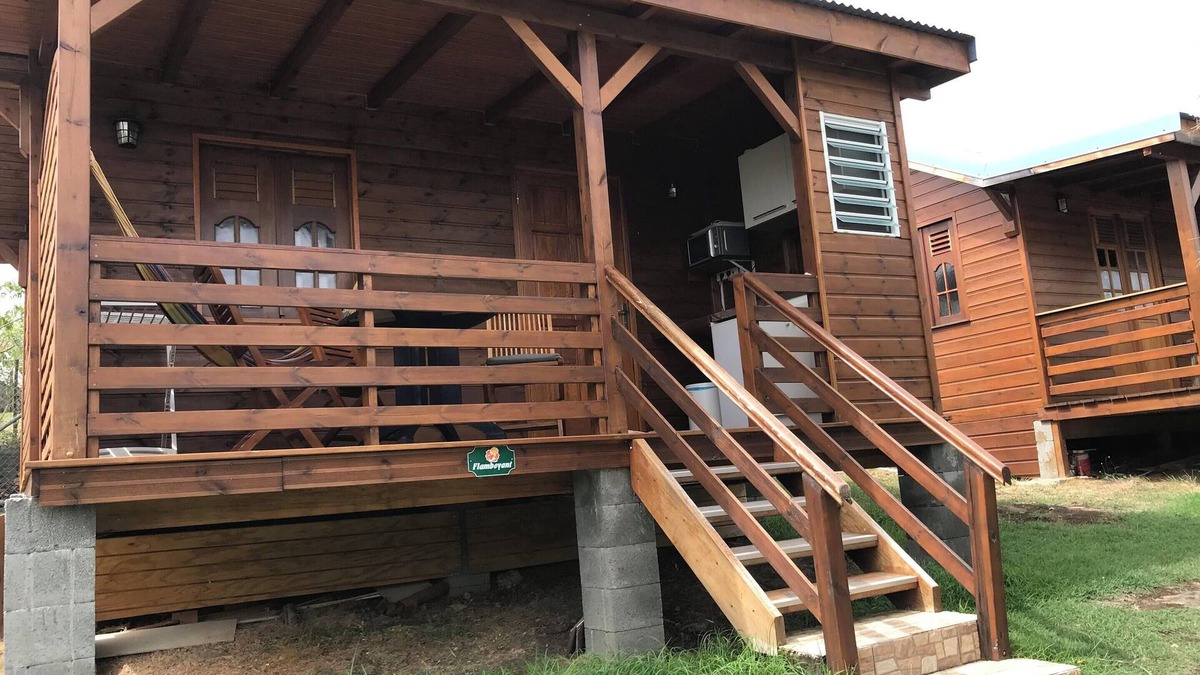 Malendure Ski Chalet | Homerez - Chalet in Bouillante