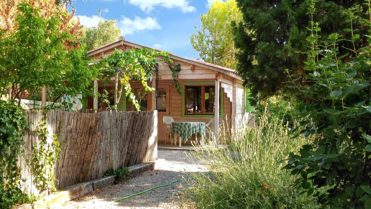Poussan Ski Chalet | Homerez - Chalet in Poussan with garden