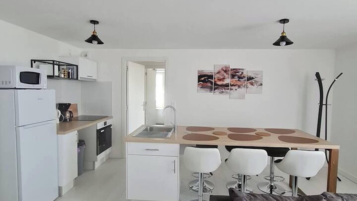 Rocroi Apartment | Homerez - Charming Apartment in Rocroi/70 m²/Parking Included