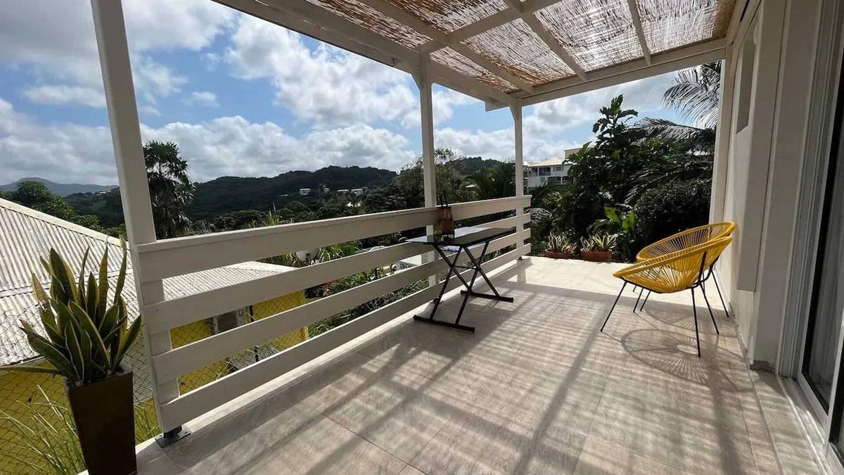Ducos Apartment | Homerez - Charming Apartment in Ducos with Terrace