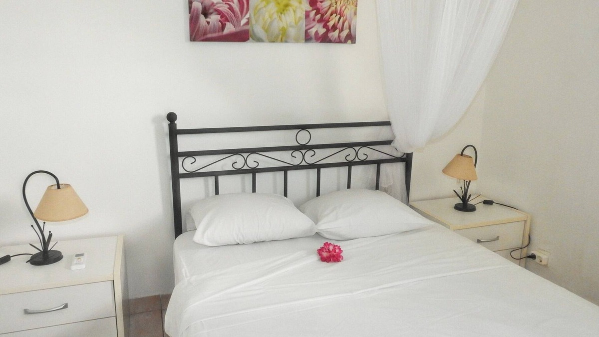 Le Robert House | Homerez - Charming Bungalow in Le Robert with Pool