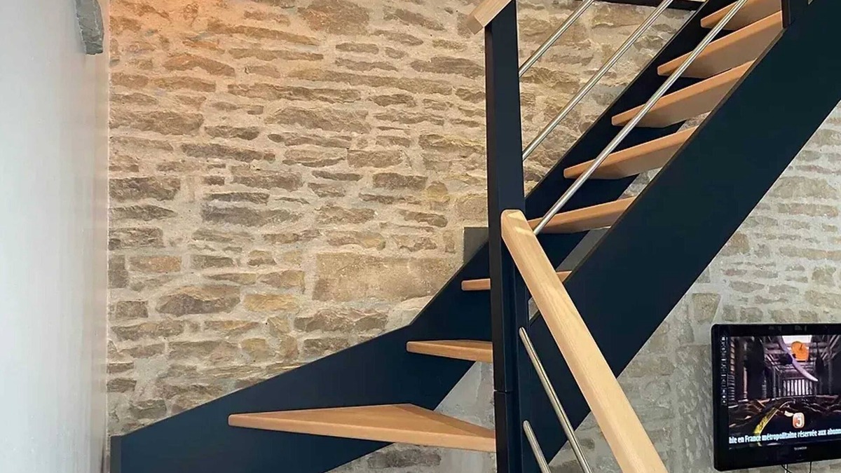 Les Riceys House | Homerez - Charming house in Les Riceys with private courtyard