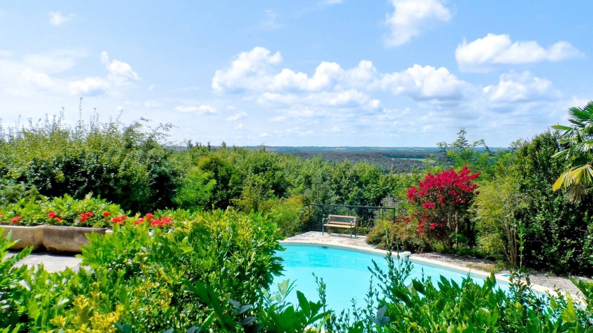 Bruniquel House | Homerez - Charming House in Bruniquel with Private Pool