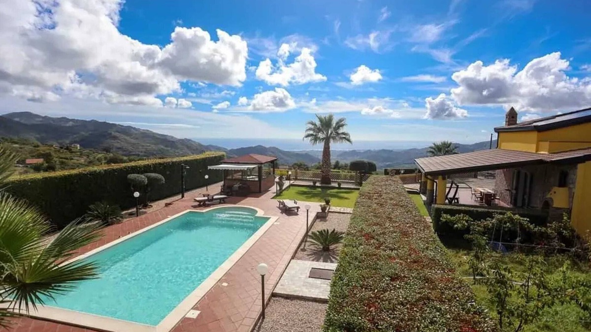 Graniti Villa | Homerez - Charming Villa in Graniti with Private Pool