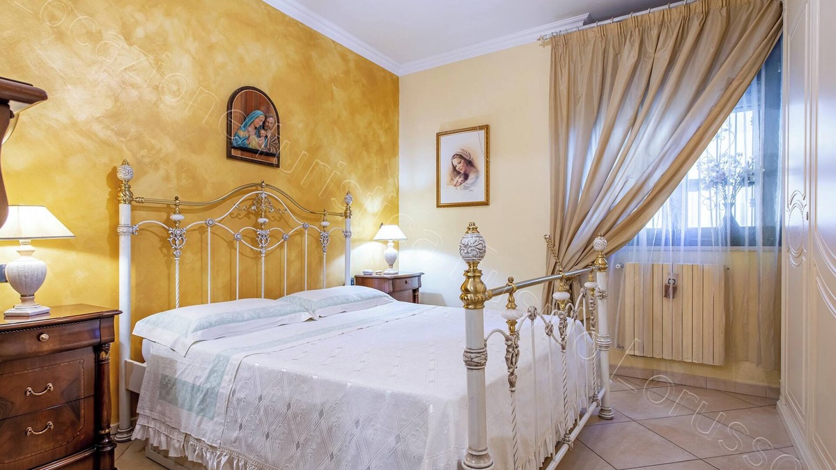 Barletta Apartment | Homerez - Chic Apartment in Barletta - Sunny Terrace
