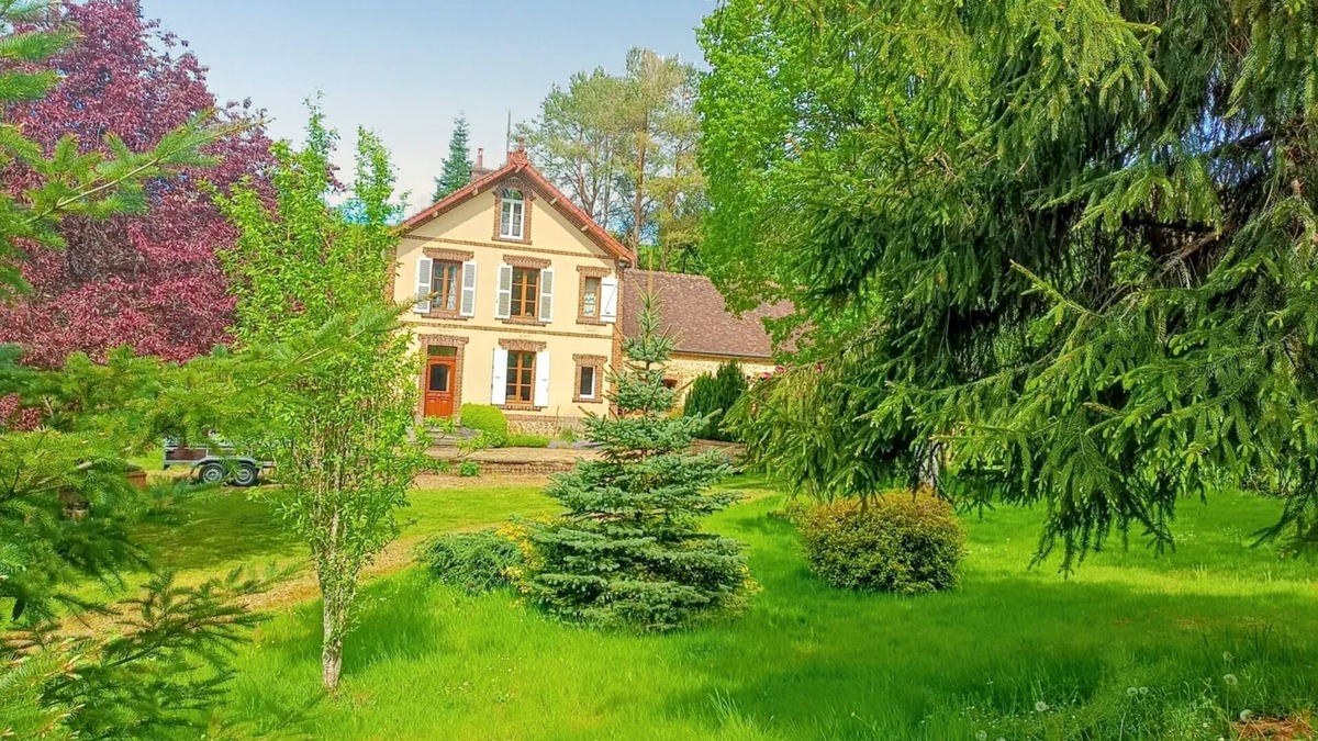 Maletable House | Homerez - Comfortable House with Garden - Longny les Villages