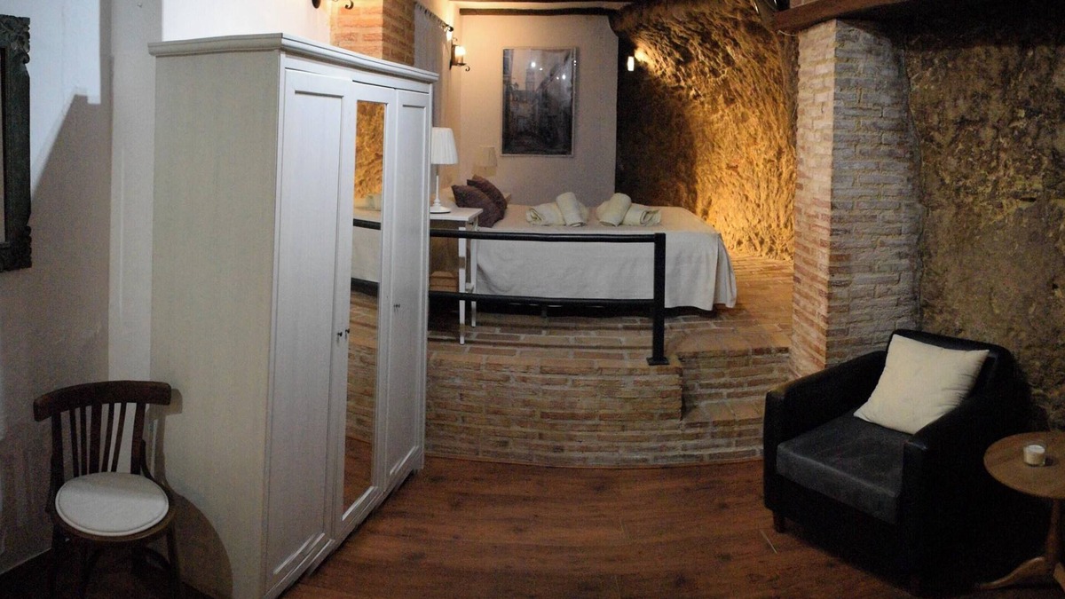 Penaflor Apartment | Homerez - Comfort Studio Peñaflor 75m² central heating