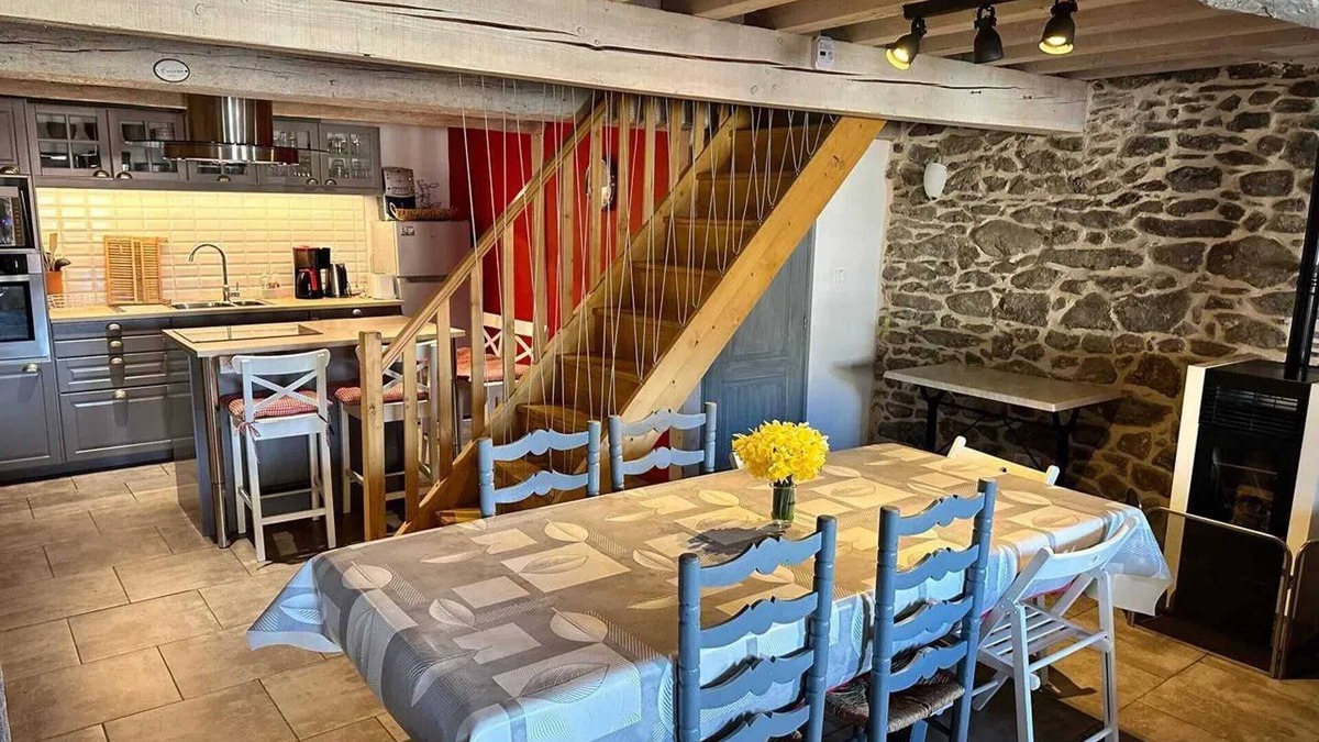 Ascou Ski Chalet | Homerez - Comfortable chalet in Ascou with mountain view