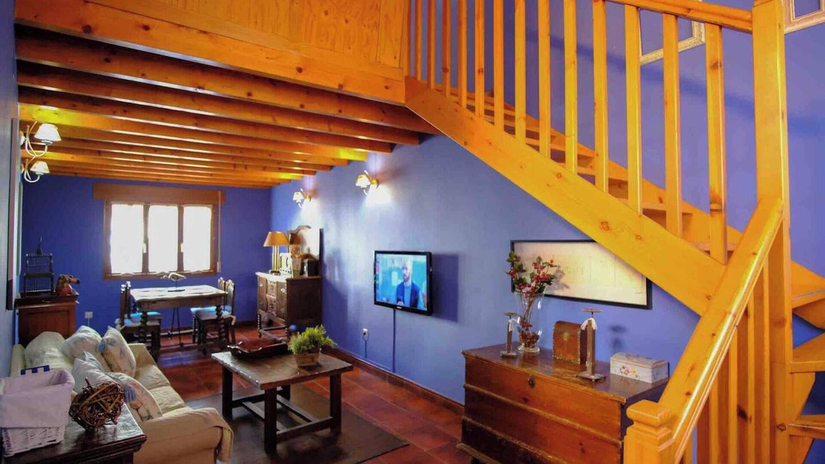 Old Town of Avila House | Homerez - Comfortable home in the heart of medieval Ávila