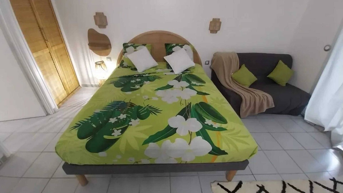 Sainte-Anne Apartment | Homerez - Comfortable studio in Sainte-Anne on 20 m² with garden