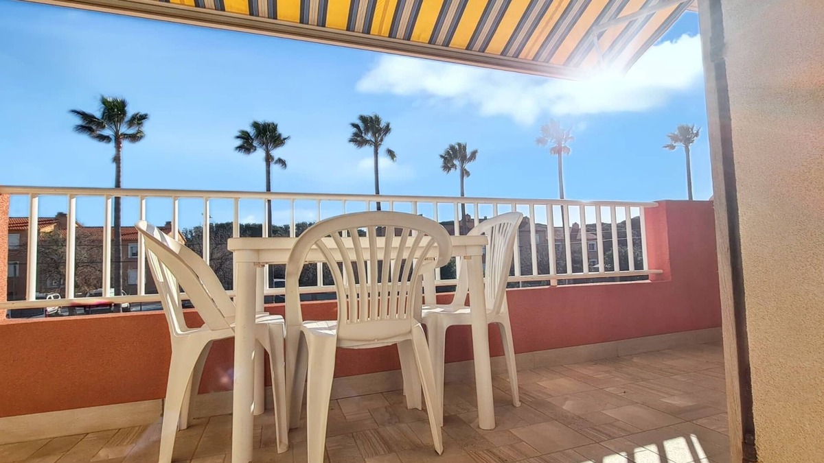 Giens Apartment | Homerez - Comfortable studio in Hyères - 20 m² with barbecue and terrace