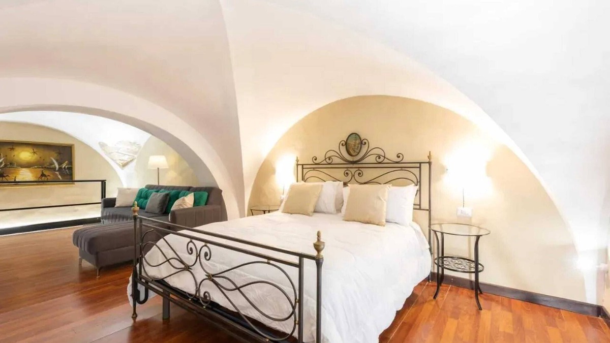 Municipio 2 Apartment | Homerez - Comfortable Studio in Bari with Modern Amenities