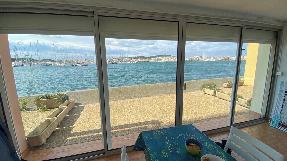 Cap d'Agde Apartment | Homerez - Cosy Apartment in Agde with Shared Pool