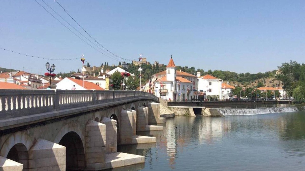 Tomar Apartment | Homerez - Cosy Apartment in Tomar - 55m² with Air Conditioning