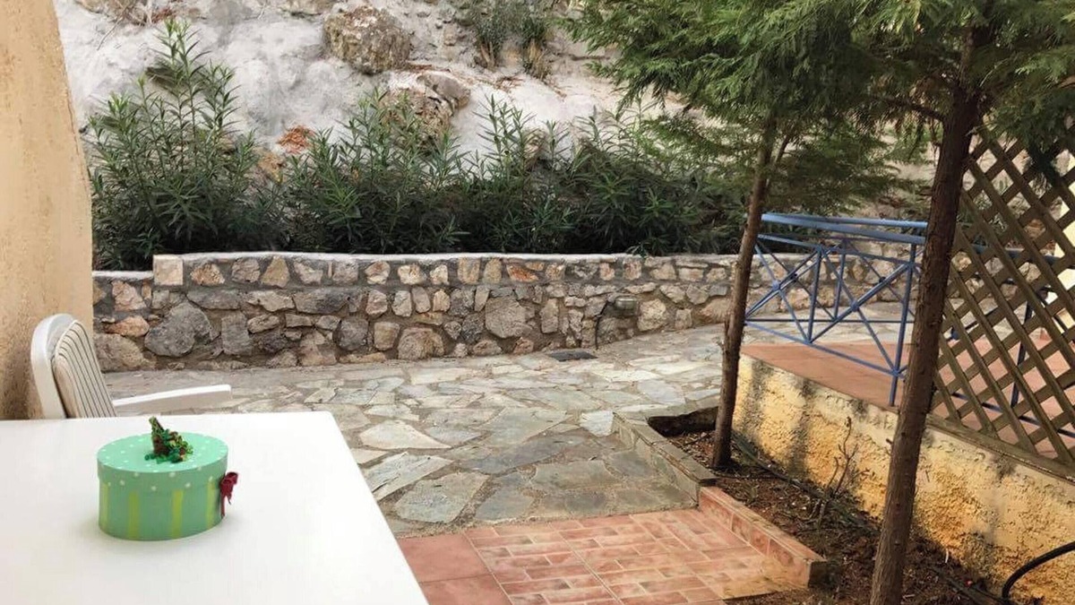 Theologos House | Homerez - Cosy House in Theologos with Balcony