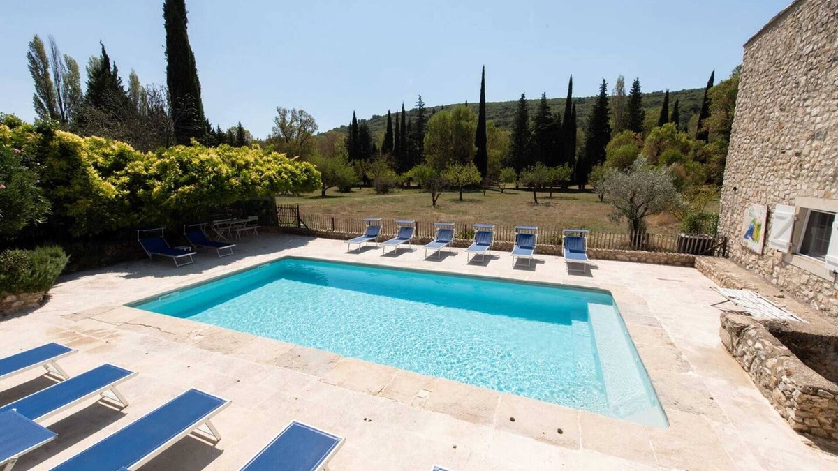Valaurie Apartment | Homerez - Cosy studio in Valaurie with shared pool 40 m²