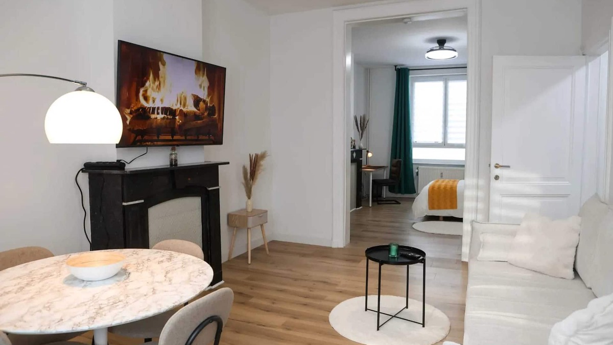 Liege Apartment | Homerez - Cozy Apartment in Liège