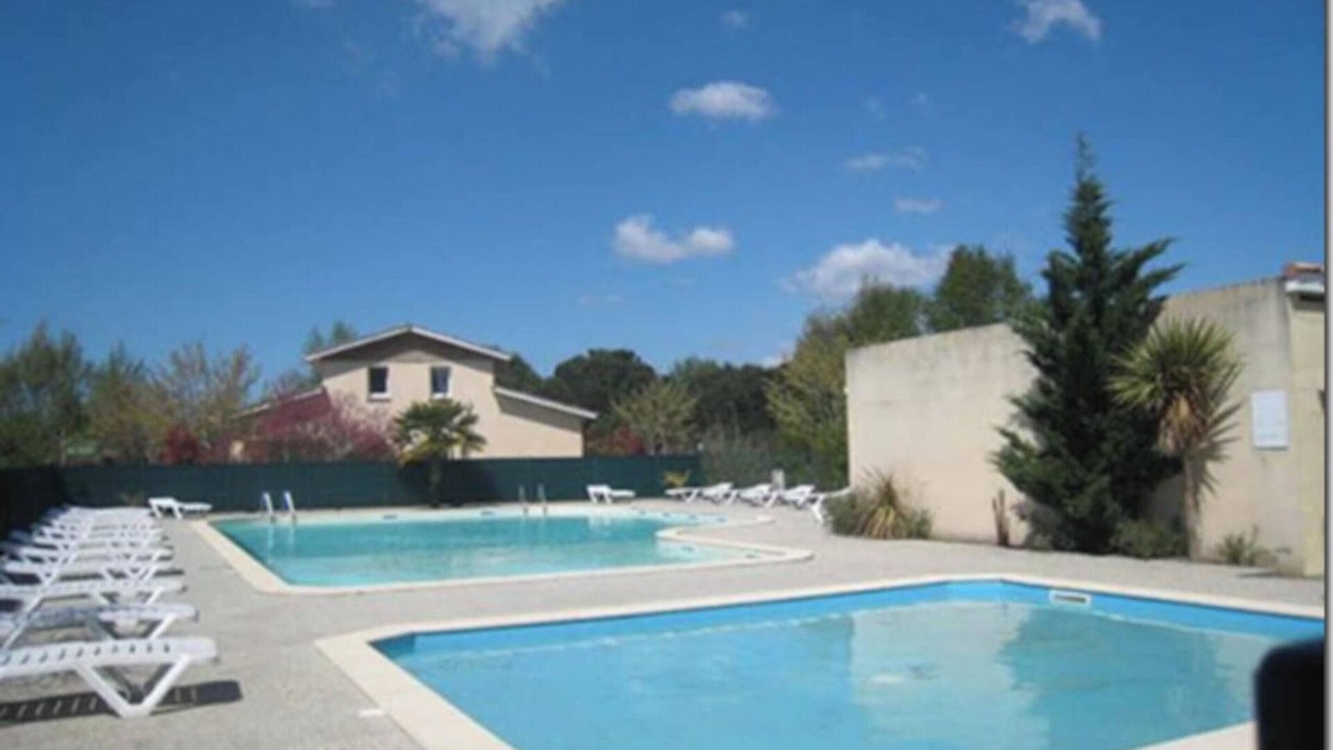 Hourtin Port House | Homerez - Cozy house in Hourtin 45 m² with a shared pool on-site!