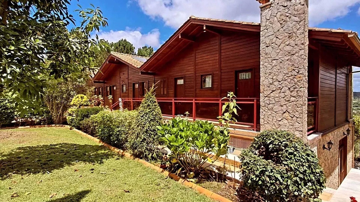 Ourem Apartment | Homerez - Cozy Studio in Matas with Pool and Jacuzzi