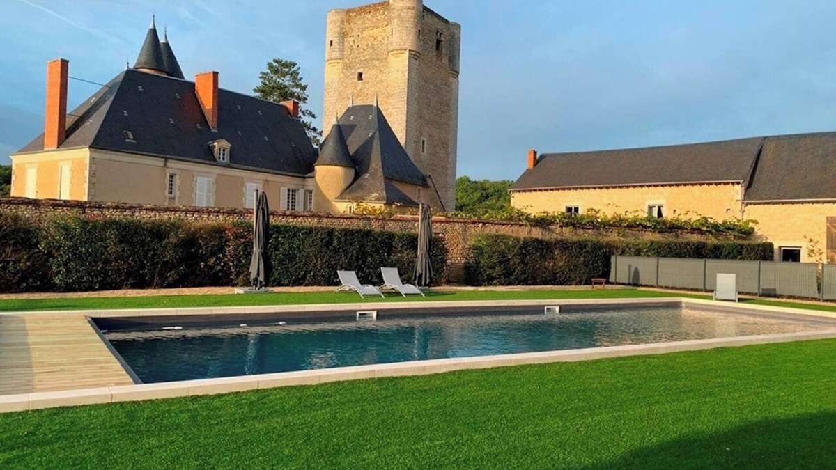 Tendu Villa | Homerez - Elegant Villa in Tendu with Private Pool