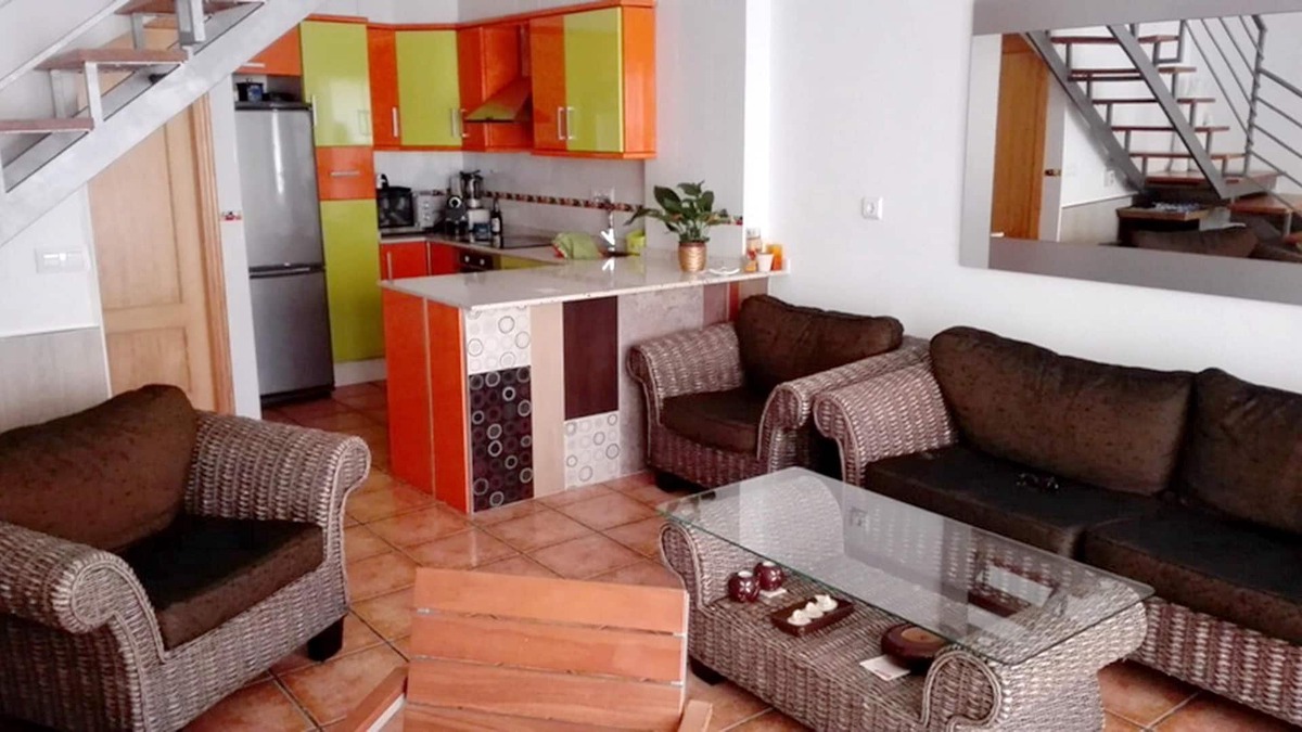 El Perello House | Homerez - House 1 km away from the beach for 7 ppl. with shared pool and garden